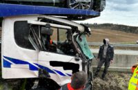 13.03.2023 – THL – VU LKW Person eingeklemmt